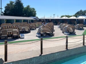 Water World clamshell 2